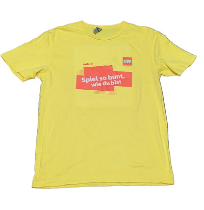 Play as Colorful as you Are (in German) T-Shirt