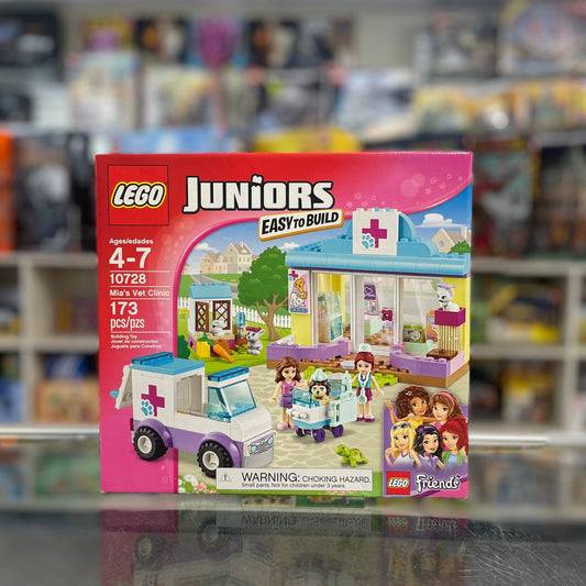Mia's Vet Clinic, 10728 - Juniors Set