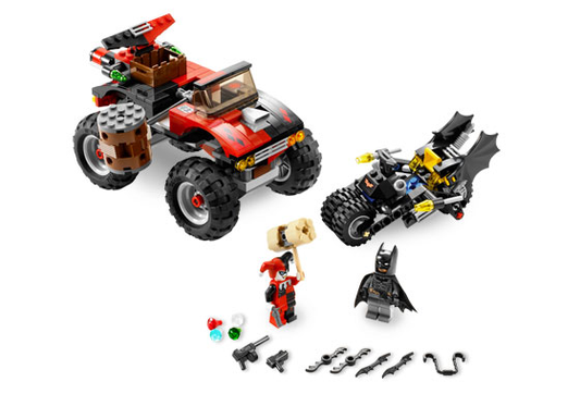 The Batcycle: Harley Quinn's Hammer Truck, 7886 - DC Set