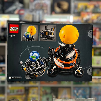 Planet Earth and Moon in Orbit, 42179 - Technic Set