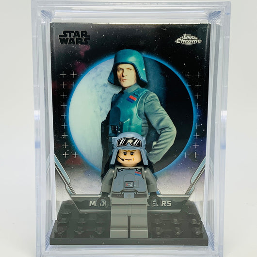General Maximillian Veers with Trading Card & Collector’s Case