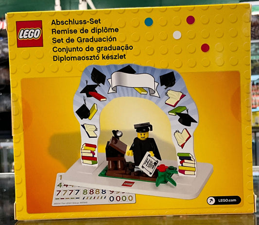 Graduation Set, 850935 - Set