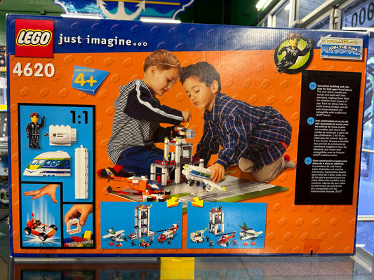 A.I.R. Operations HQ, 4620 - 4 Juniors Set