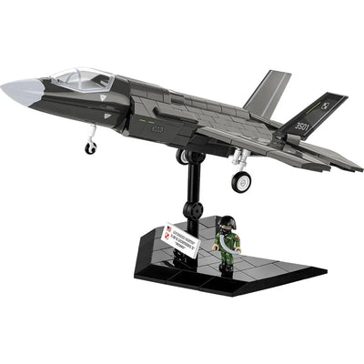 F-35A Lightning II "Husarz" Fighter Jet: COBI Set #5904
