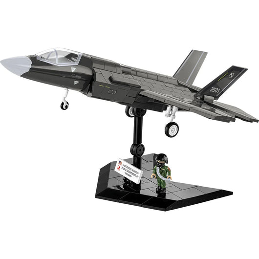 F-35A Lightning II "Husarz" Fighter Jet: COBI Set #5904