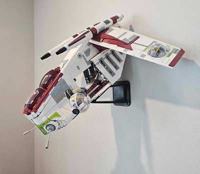 UCS Republic Gunship Wall Mount