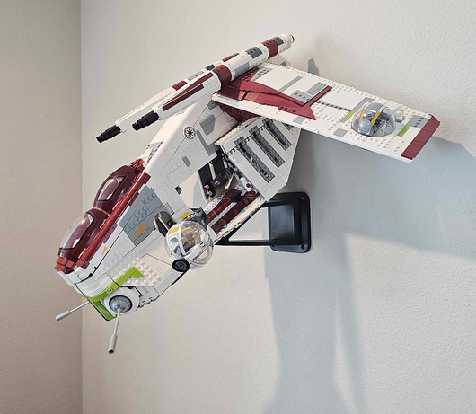UCS Republic Gunship Wall Mount
